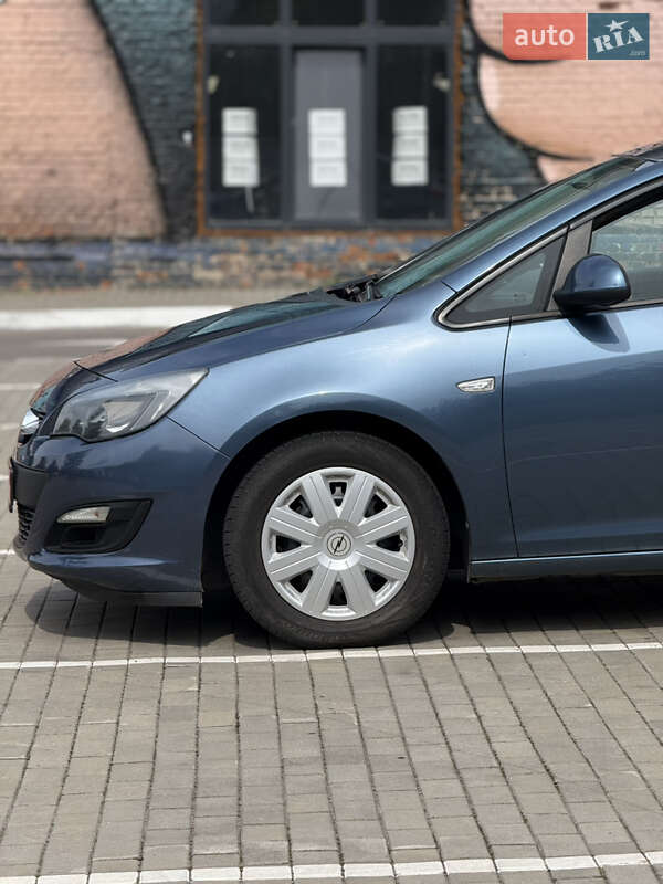 Хетчбек Opel Astra 2013 в Луцьку