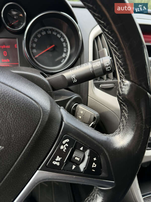 Хетчбек Opel Astra 2013 в Луцьку