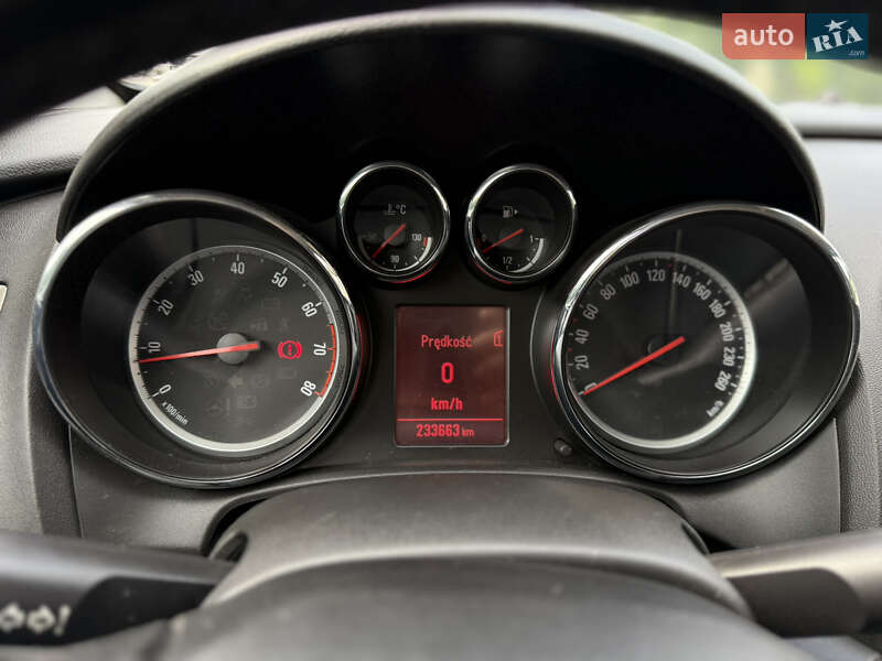 Хетчбек Opel Astra 2013 в Луцьку