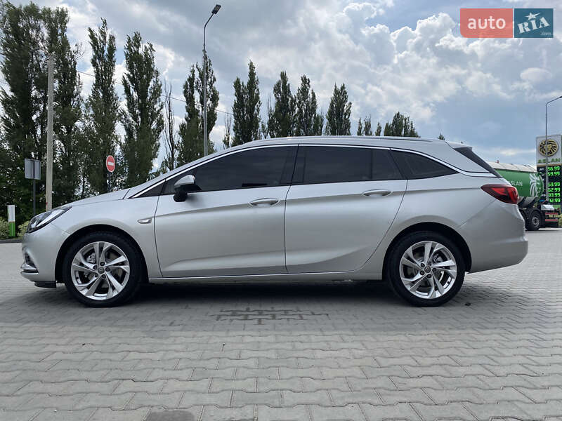 Универсал Opel Astra 2016 в Хмельницком