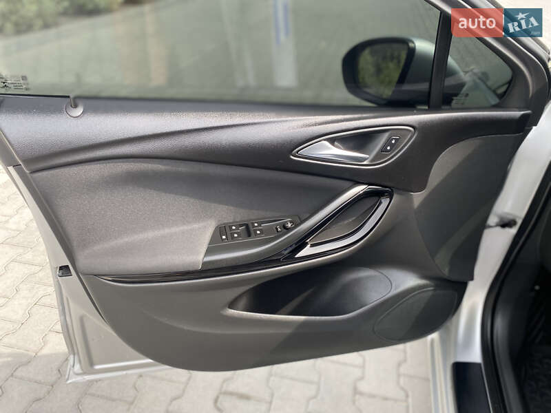 Универсал Opel Astra 2016 в Хмельницком