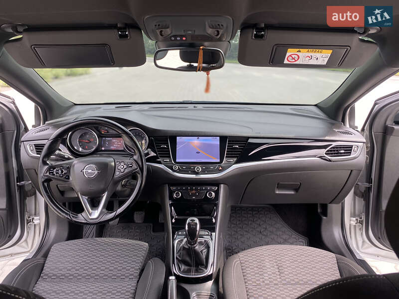 Универсал Opel Astra 2016 в Хмельницком