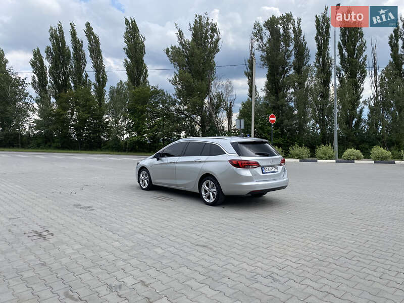 Универсал Opel Astra 2016 в Хмельницком