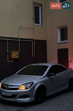 Кабриолет Opel Astra 2009 в Калуше