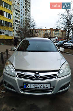 Универсал Opel Astra 2010 в Киеве
