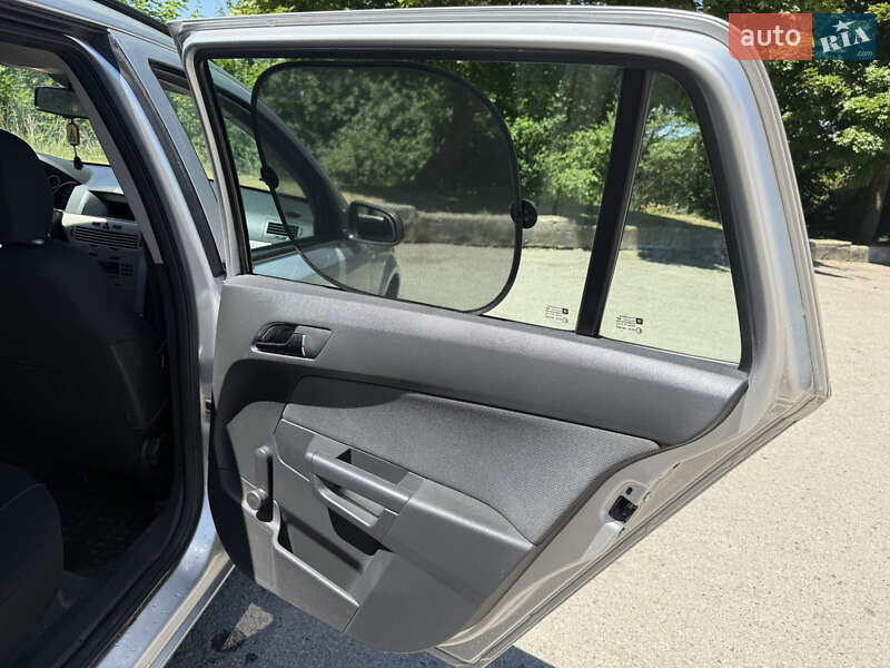 Универсал Opel Astra 2007 в Ивано-Франковске