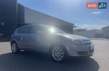 Хетчбек Opel Astra 2005 в Стрию
