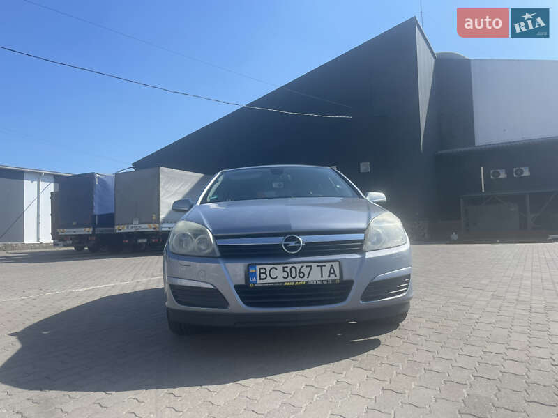 Хэтчбек Opel Astra 2005 в Стрые