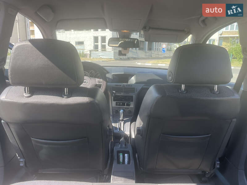 Хэтчбек Opel Astra 2005 в Стрые