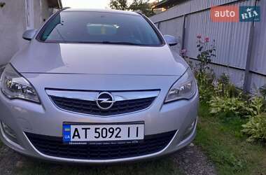 Універсал Opel Astra 2012 в Калуші