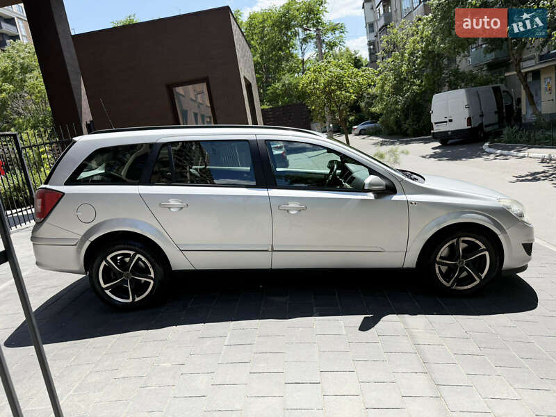 Универсал Opel Astra 2007 в Одессе