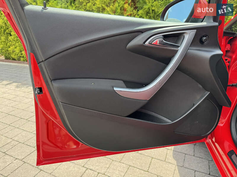Універсал Opel Astra 2013 в Стрию