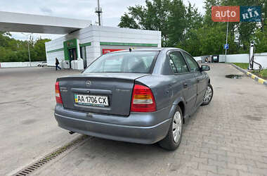 Седан Opel Astra 2007 в 