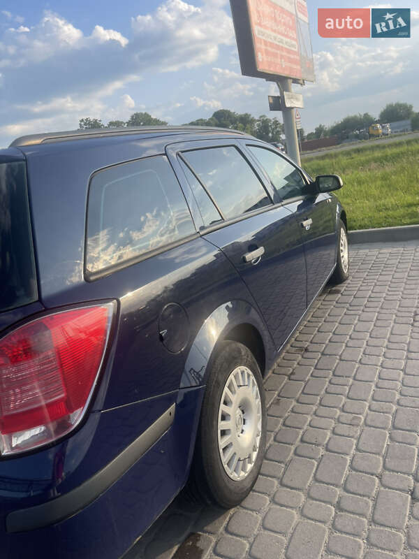 Універсал Opel Astra 2005 в Львові