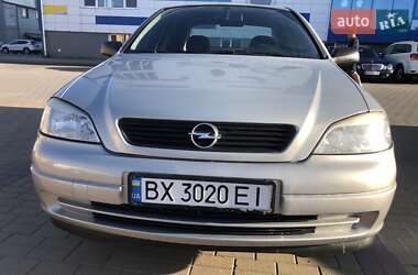 Седан Opel Astra 2007 в Хмельницком