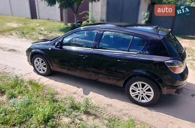 Хэтчбек Opel Astra 2007 в 