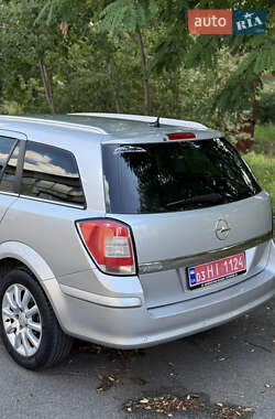 Универсал Opel Astra 2008 в 