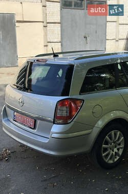 Универсал Opel Astra 2008 в 
