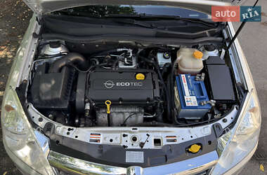 Универсал Opel Astra 2008 в 