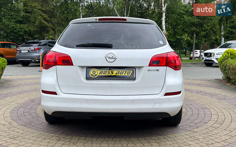 Универсал Opel Astra 2012 в Львове
