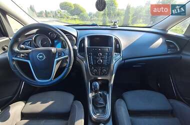 Универсал Opel Astra 2011 в 