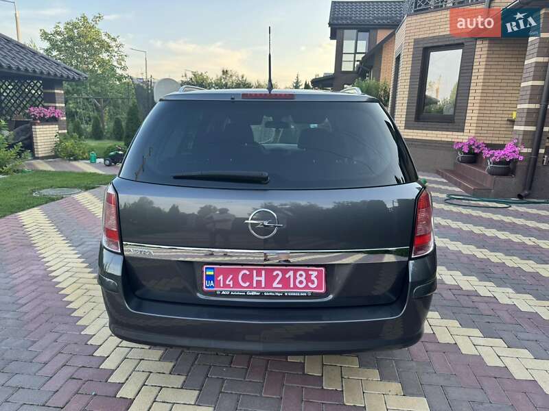 Универсал Opel Astra 2010 в Виннице
