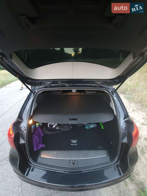 Універсал Opel Astra 2012 в Кременчуці