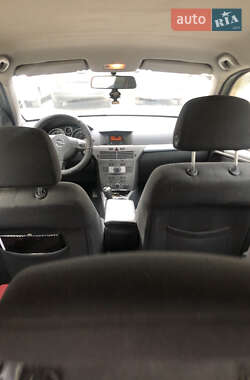 Універсал Opel Astra 2006 в 