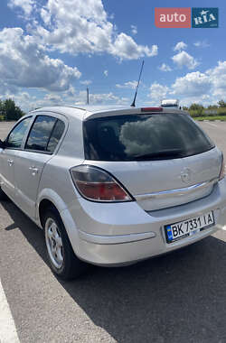 Хетчбек Opel Astra 2008 в 