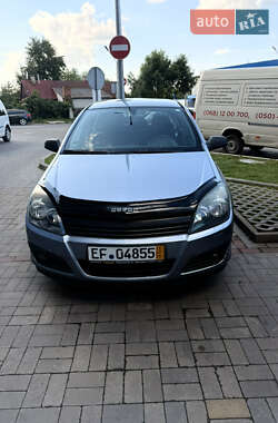 Хэтчбек Opel Astra 2005 в Луцке