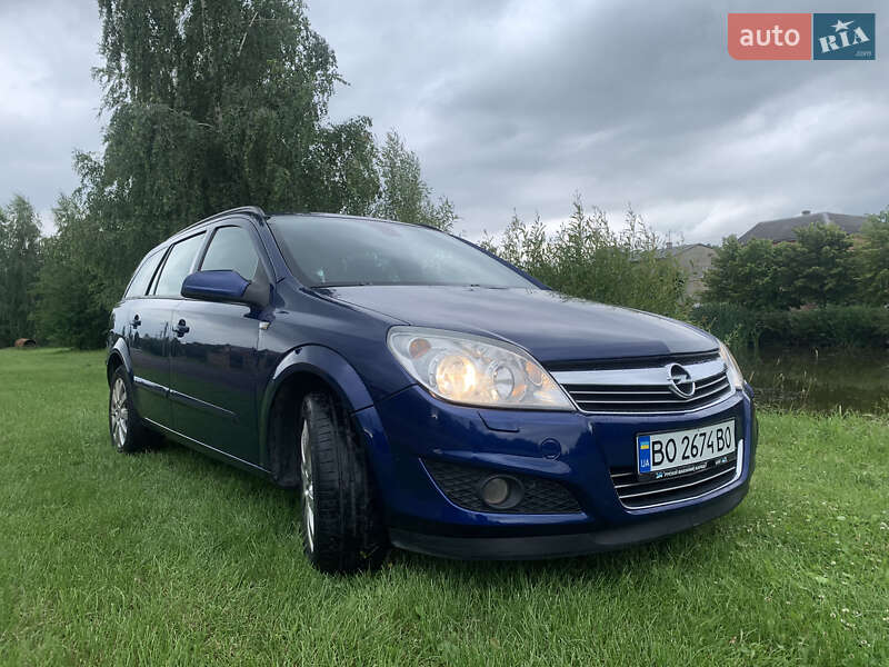 Универсал Opel Astra 2007 в Дублянах