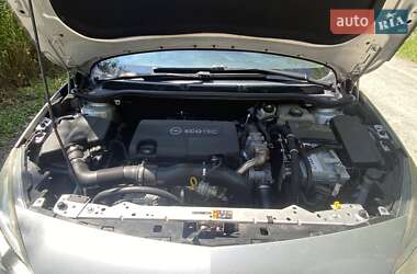 Универсал Opel Astra 2011 в 