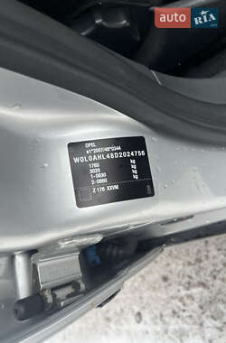 Хэтчбек Opel Astra 2012 в 