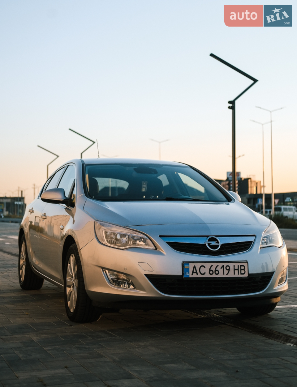 2010 Opel Astra - мініатюра 8