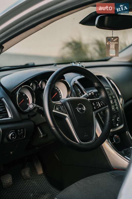 Хэтчбек Opel Astra 2010 в Луцке фото 10 Хэтчбек Opel Astra 2010 в Луцке