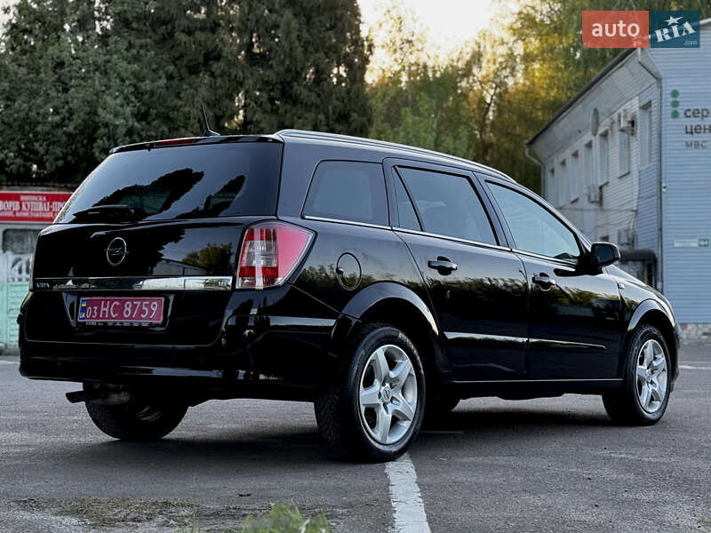 Универсал Opel Astra 2007 в Дубно