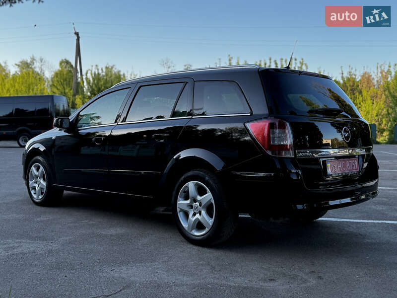 Универсал Opel Astra 2007 в Дубно