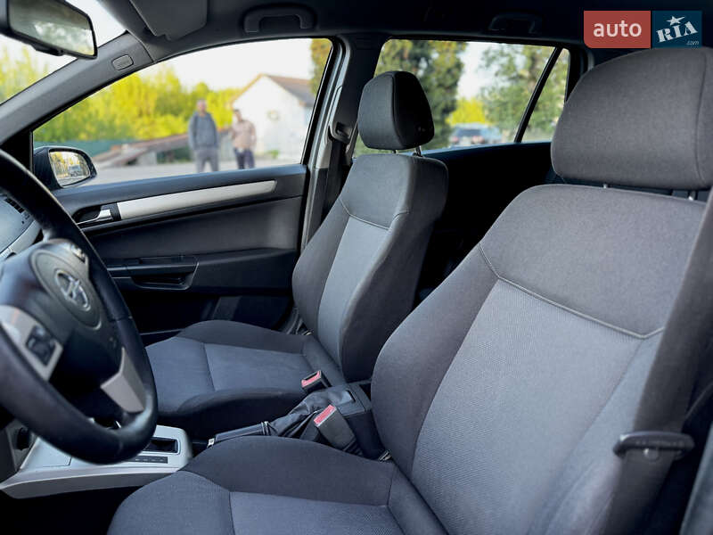 Универсал Opel Astra 2007 в Дубно