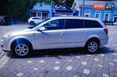 Универсал Opel Astra 2004 в Ужгороде