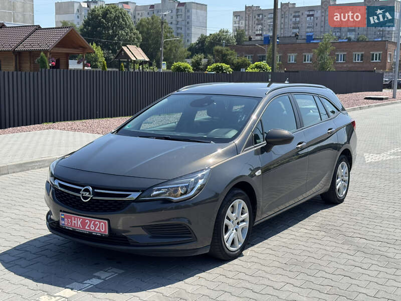 Универсал Opel Astra 2016 в Хмельницком