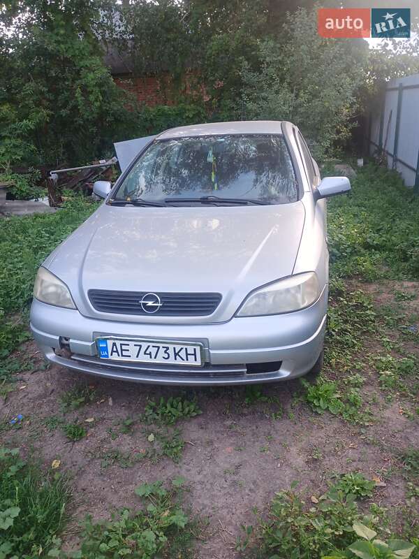 Седан Opel Astra 2003 в Харькове