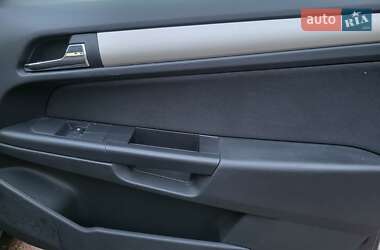 Седан Opel Astra 2008 в 