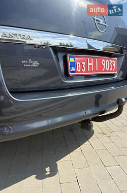 Универсал Opel Astra 2009 в 