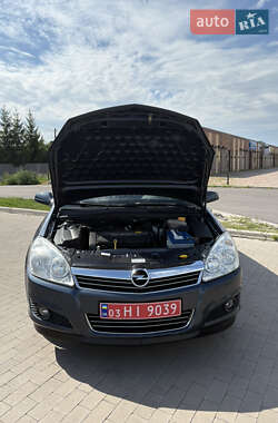 Универсал Opel Astra 2009 в 