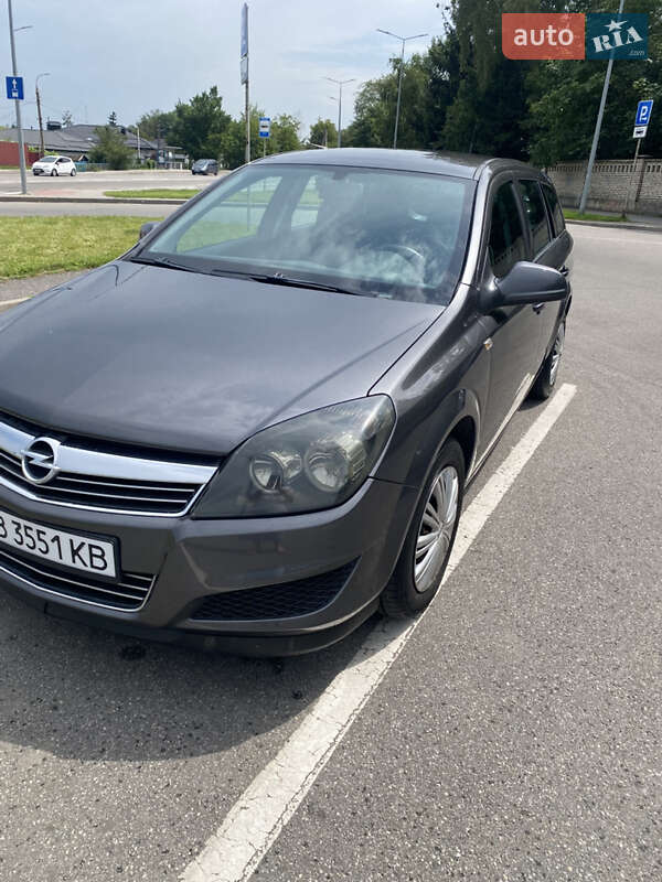 Opel Astra 2012