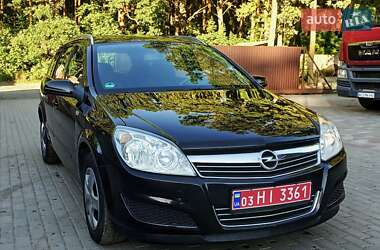 Універсал Opel Astra 2009 в Луцьку