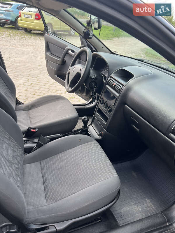 Седан Opel Astra 2007 в Львове