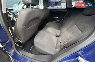 Універсал Opel Astra 2011 в 