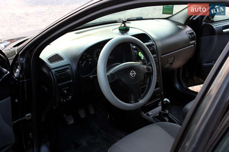 Седан Opel Astra 2008 в Кременце
