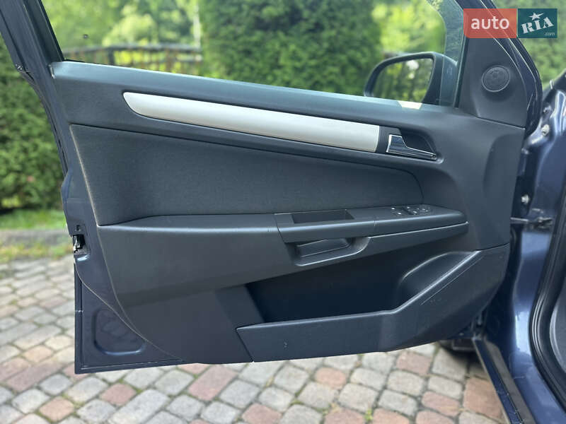 Универсал Opel Astra 2008 в Трускавце